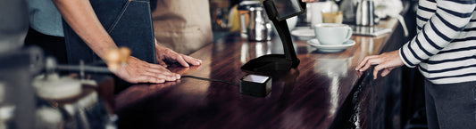 Newland FR27 Urchin presentation scanner (NLS-FR2780-20) – in use at a café counter