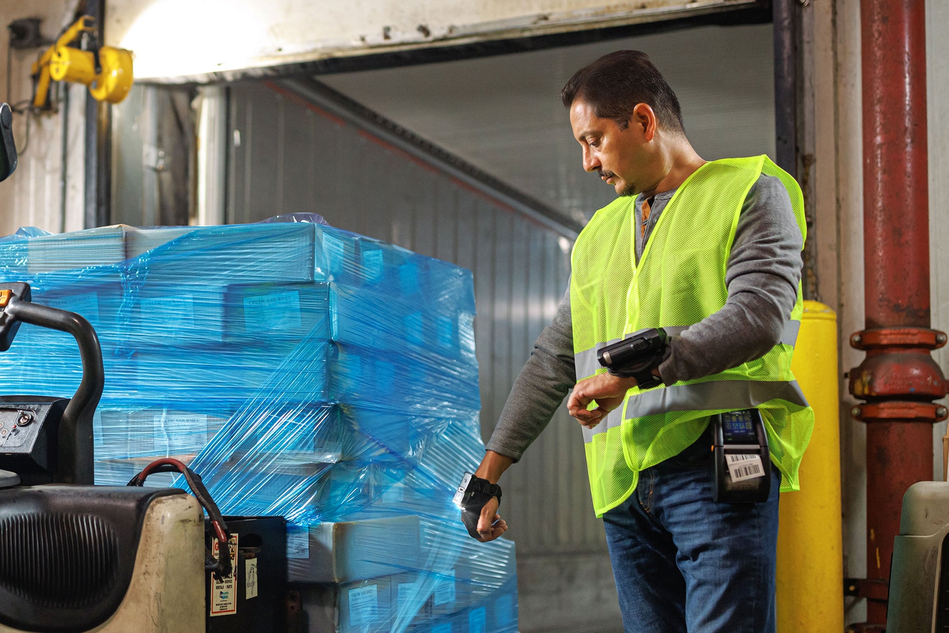 Zebra RS6100 Wireless Ring Barcode Scanner (RS61B0-KEENXWR)